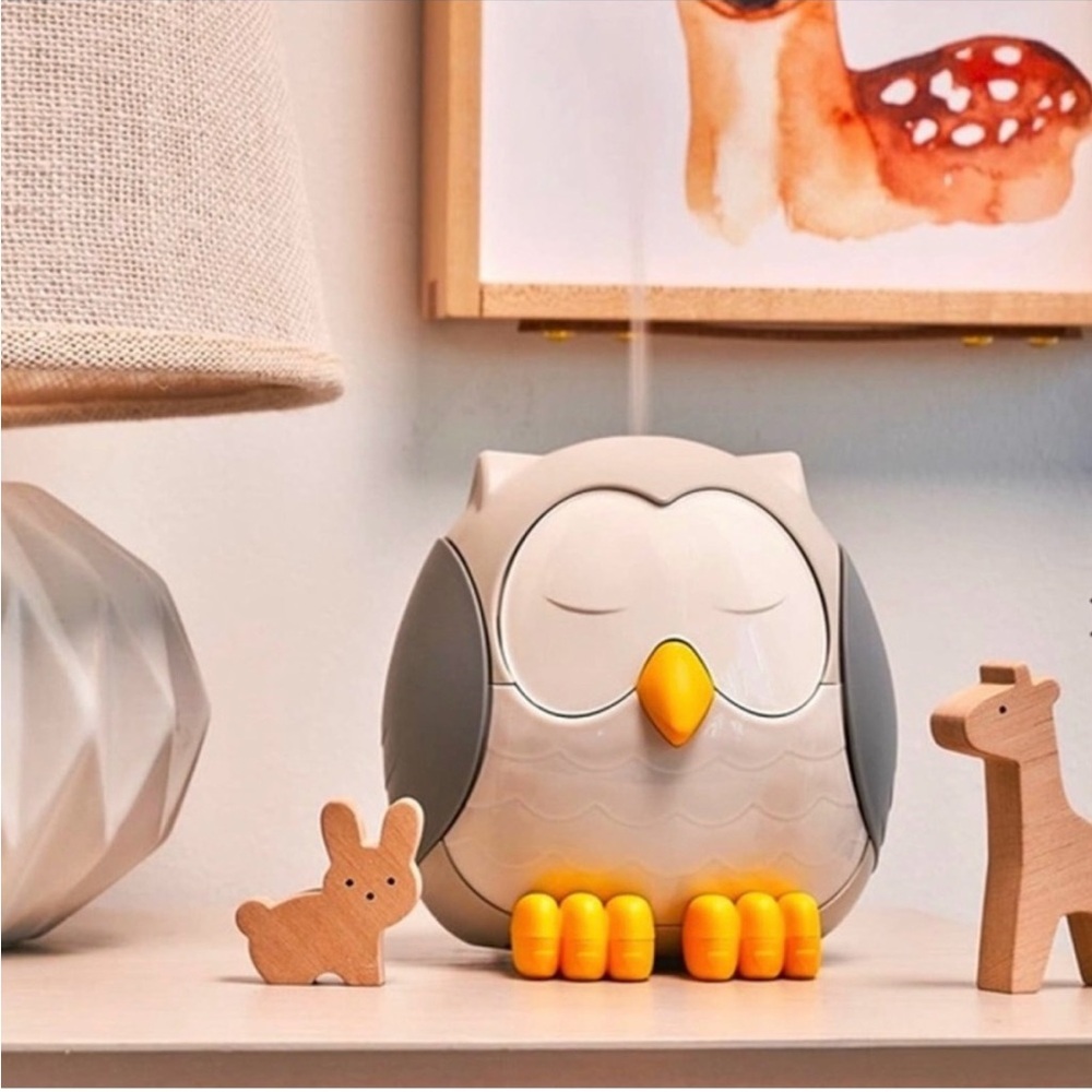 EUC Feather the Owl Diffuser Young Living